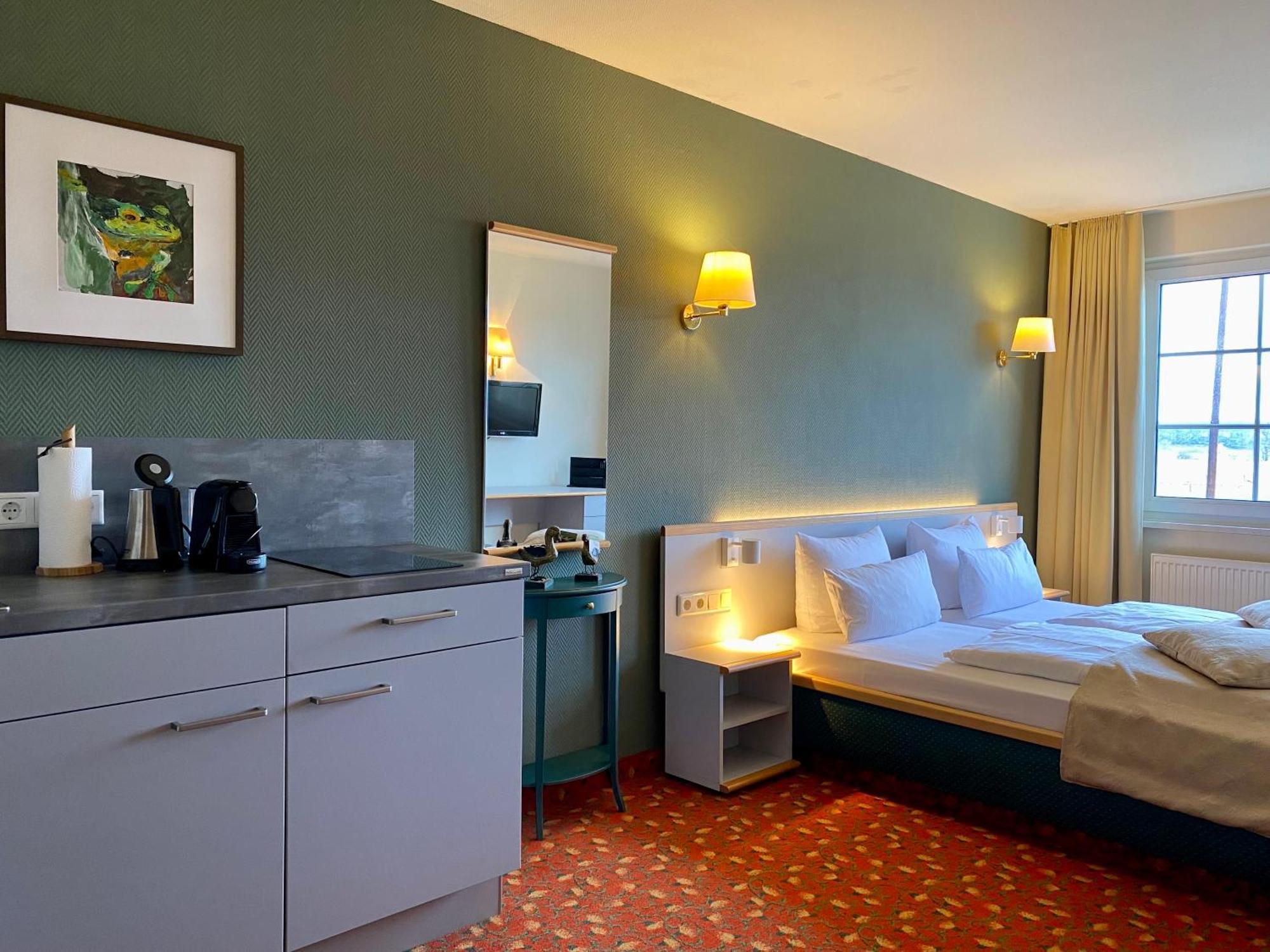 Hotel Am Mueritz-Nationalpark Waren  Buitenkant foto