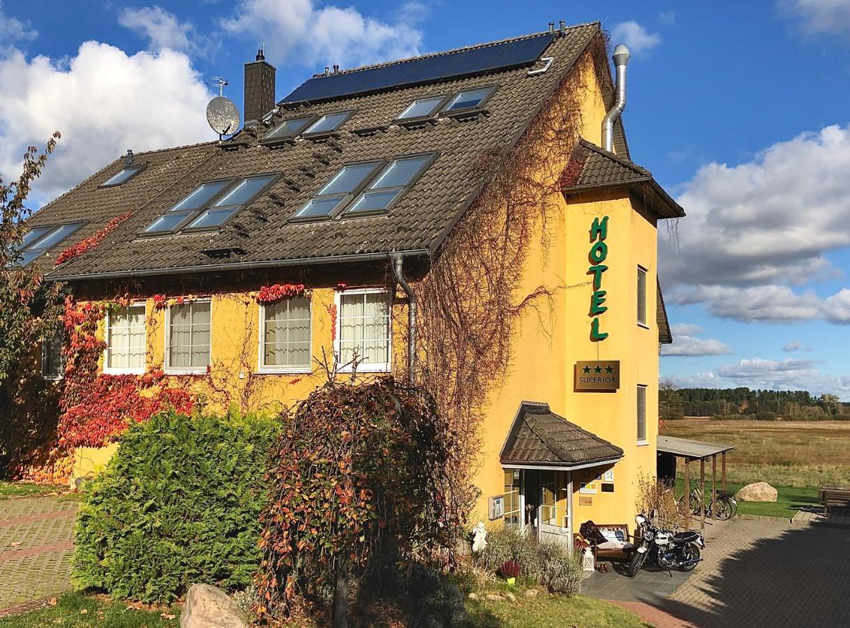 Hotel Am Mueritz-Nationalpark Waren  Buitenkant foto